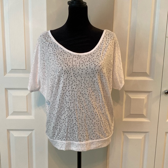 🌈3/$10 Short Sleeve Partial Open Back - Picture 2 of 10